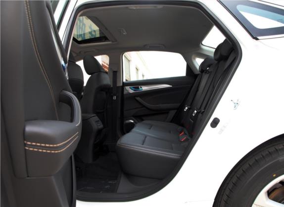 逸动 2019款 高能版 1.6L GDI 手动先锋型 国VI 车厢座椅   后排空间