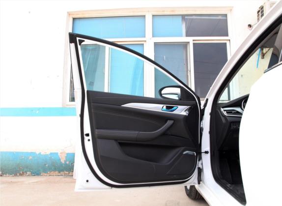 逸动 2019款 高能版 1.6L GDI 手动先锋型 国VI 车厢座椅   前门板