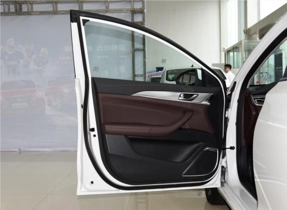 逸动 2019款 高能版 1.6L GDI 手动争锋型 国VI 车厢座椅   前门板