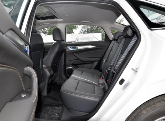 逸动 2019款 高能版 1.6L GDI 自动先锋型 国VI 车厢座椅   后排空间