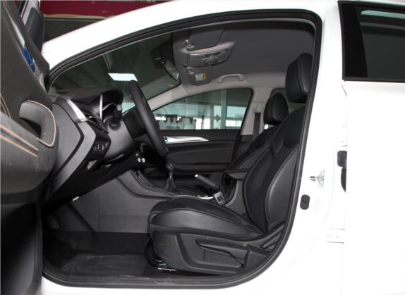 逸动 2019款 1.6L GDI 手动超值版 国VI 车厢座椅   前排空间