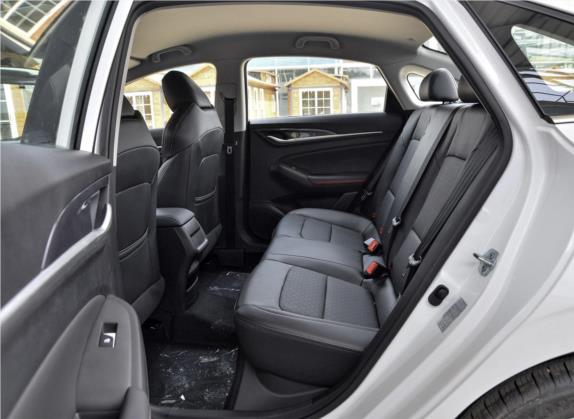 逸动 2020款 PLUS 1.6L GDI 手动精英型 车厢座椅   后排空间