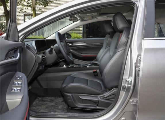 逸动 2020款 PLUS 1.6L GDI 自动豪华型 车厢座椅   前排空间