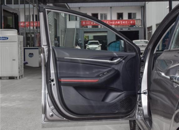 逸动 2020款 PLUS 蓝鲸NE 1.4T GDI DCT锋尚型 车厢座椅   前门板