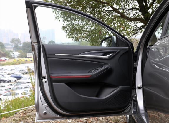 逸动 2020款 PLUS 百万版 1.6L GDI CVT精英型 车厢座椅   前门板
