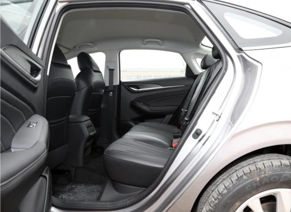 逸动 2021款 PLUS 1.6L GDI 手动精英型 车厢座椅   后排空间