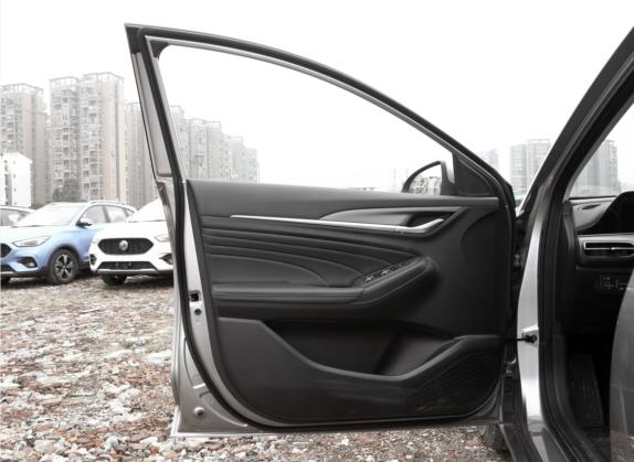 逸动 2021款 PLUS 1.6L GDI 手动精英型 车厢座椅   前门板