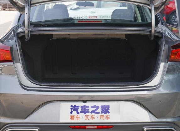 逸动 2021款 PLUS 1.6L GDI 手动豪华型 车厢座椅   后备厢