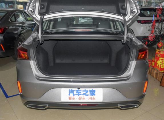 逸动 2021款 PLUS 1.6L GDI CVT精英型 车厢座椅   后备厢