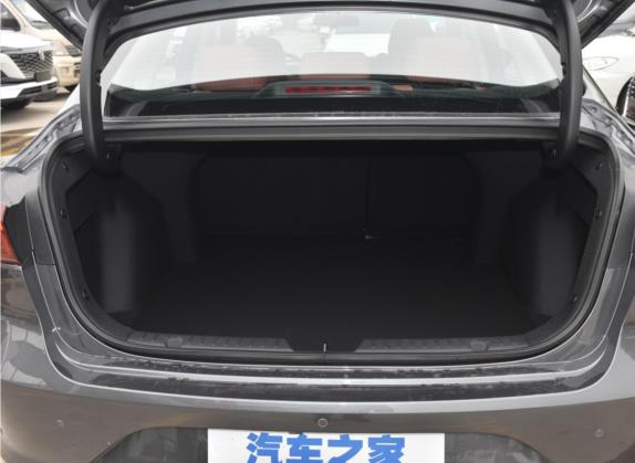 逸动 2022款 PLUS 蓝鲸NE 1.4T GDI DCT旗舰版 车厢座椅   后备厢