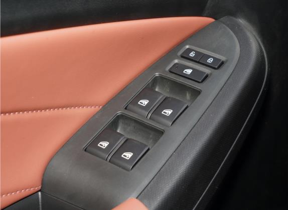 逸动 2022款 PLUS 蓝鲸NE 1.4T GDI DCT尊贵版 车厢座椅   门窗控制
