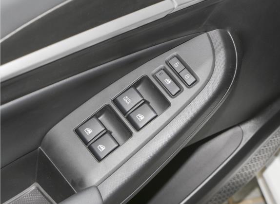 逸动 2022款 PLUS 1.6L GDI 手动精英型 车厢座椅   门窗控制