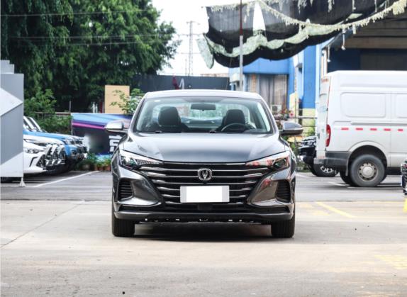 逸动 2022款 PLUS 1.6L GDI 手动豪华型 外观   正前