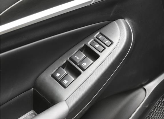 逸动 2022款 PLUS 1.6L GDI 手动豪华型 车厢座椅   门窗控制