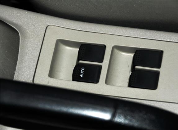 悦翔V3 2012款 1.3L 手动舒适型 国IV 车厢座椅   门窗控制