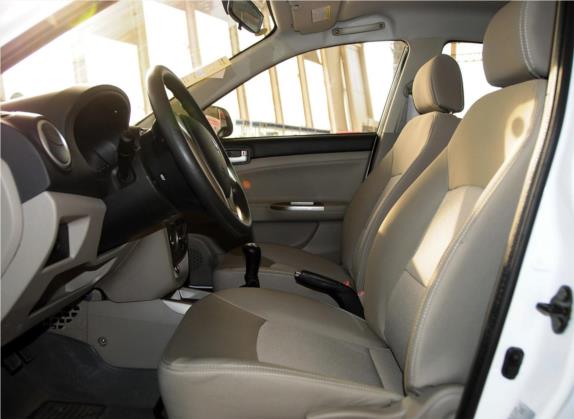 悦翔V3 2012款 1.3L 手动豪华型 国IV 车厢座椅   前排空间