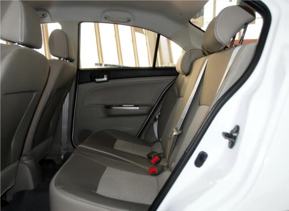 悦翔V3 2012款 1.3L 手动豪华型 国IV 车厢座椅   后排空间