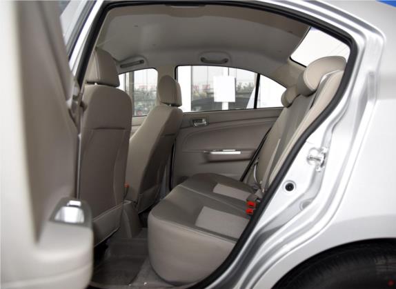 悦翔V3 2015款 1.4L 手动温馨型 国IV 车厢座椅   后排空间