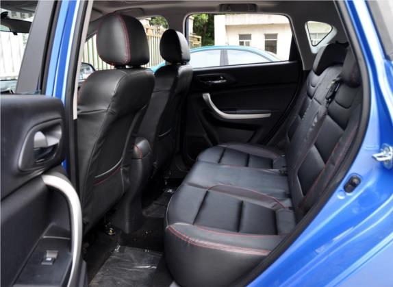 长安CS35 2012款 1.6L 手动豪华型 国V 车厢座椅   后排空间