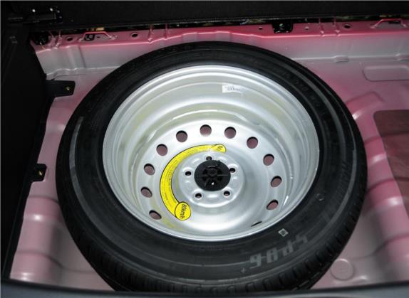 长安CS35 2012款 1.6L 自动豪华型 国V 其他细节类   备胎