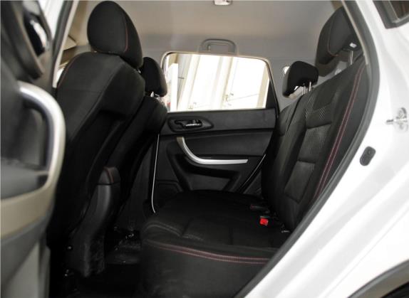 长安CS35 2012款 1.6L 手动舒适型 国IV 车厢座椅   后排空间