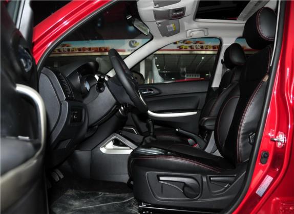 长安CS35 2012款 1.6L 手动豪华型 国IV 车厢座椅   前排空间