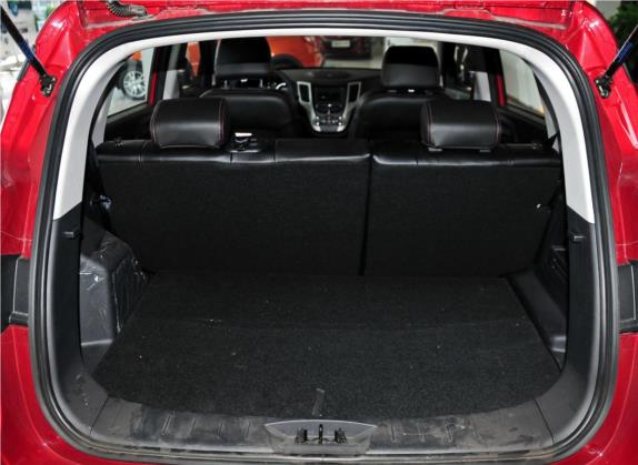 长安CS35 2012款 1.6L 手动豪华型 国IV 车厢座椅   后备厢