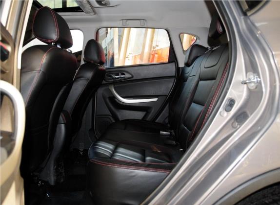 长安CS35 2014款 1.6L 手动豪华型 国IV 车厢座椅   后排空间