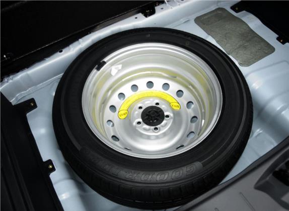 长安CS35 2014款 1.6L 自动豪华型 国IV 其他细节类   备胎