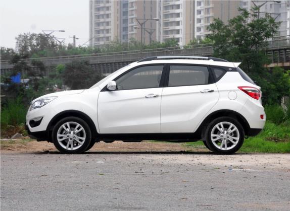 长安CS35 2014款 1.6L 自动豪华型 国IV 外观   正侧