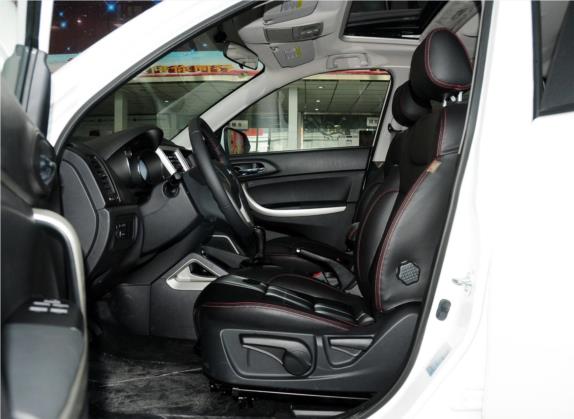 长安CS35 2014款 1.6L 手动豪华型 国V 车厢座椅   前排空间