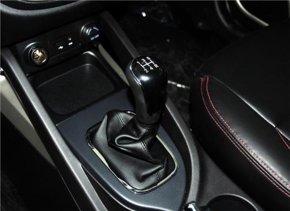 长安CS35 2014款 1.6L 手动豪华型 国V 中控类   挡把