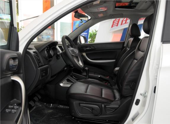 长安CS35 2014款 1.6L 手动豪华导航型 国IV 车厢座椅   前排空间