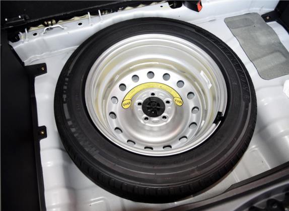 长安CS35 2015款 1.6L 手动豪华型 国IV 其他细节类   备胎