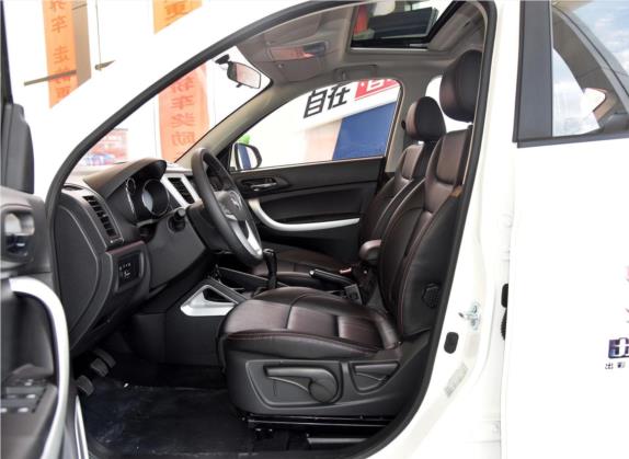 长安CS35 2015款 1.6L 手动豪华型 国IV 车厢座椅   前排空间