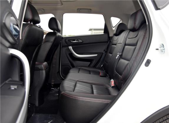 长安CS35 2015款 1.6L 手动尊贵型 国V 车厢座椅   后排空间