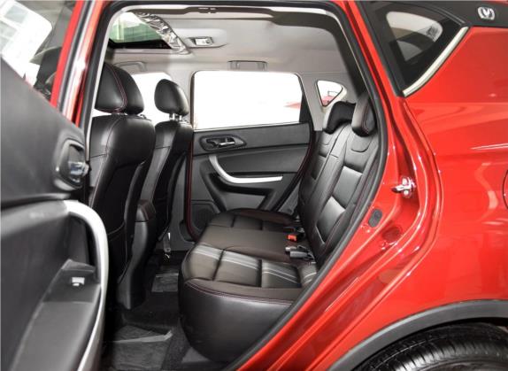 长安CS35 2015款 1.6L 自动豪华型 国V 车厢座椅   后排空间