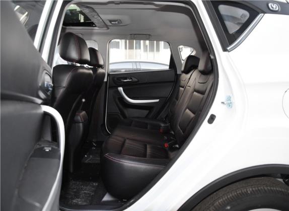 长安CS35 2015款 1.6L 自动尊贵型 国V 车厢座椅   后排空间