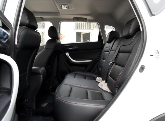 长安CS35 2016款 1.6L 手动豪华型 国V 车厢座椅   后排空间