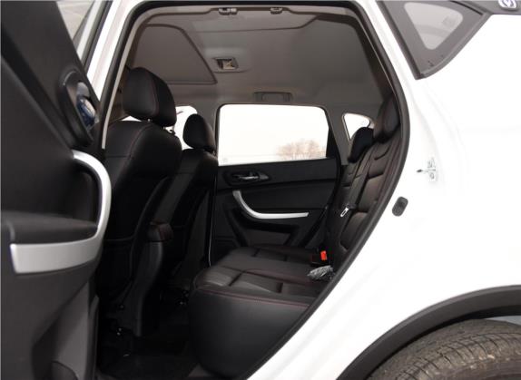 长安CS35 2016款 1.6L 手动尊贵型 国V 车厢座椅   后排空间