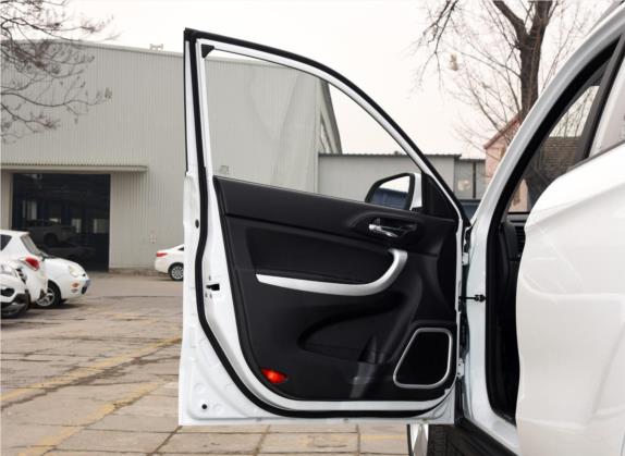 长安CS35 2016款 1.6L 手动尊贵型 国V 车厢座椅   前门板
