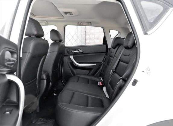 长安CS35 2016款 1.6L 自动豪华型 国V 车厢座椅   后排空间