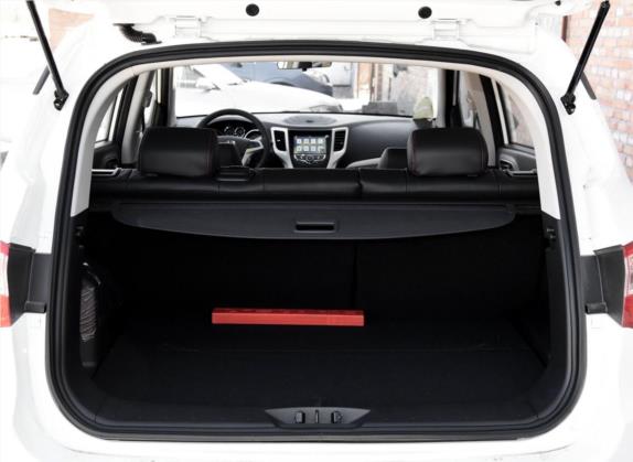 长安CS35 2016款 1.6L 自动豪华型 国V 车厢座椅   后备厢