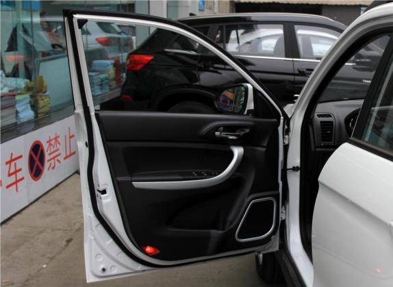 长安CS35 2016款 1.5T 手动运动型 车厢座椅   前门板