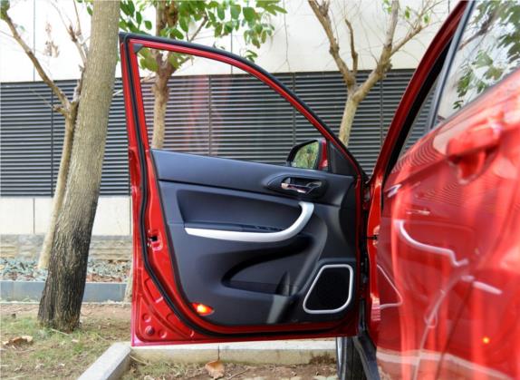 长安CS35 2016款 1.5T 手动豪华运动型 车厢座椅   前门板