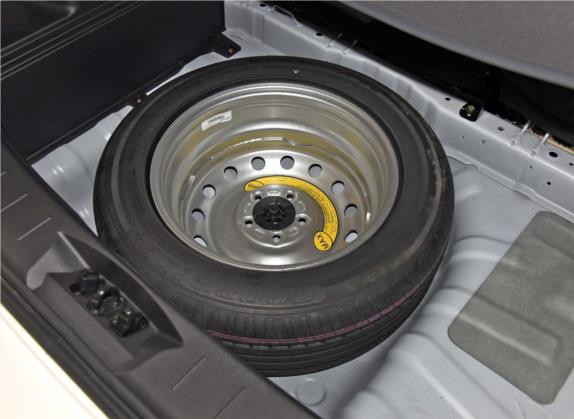 长安CS35 2016款 1.6L 手动豪华型 国IV 其他细节类   备胎