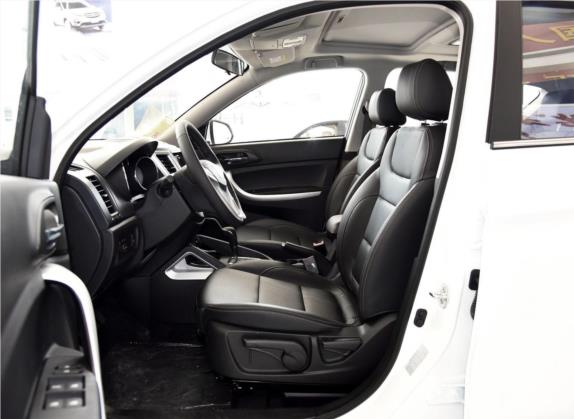长安CS35 2016款 1.6L 自动豪华型 国IV 车厢座椅   前排空间