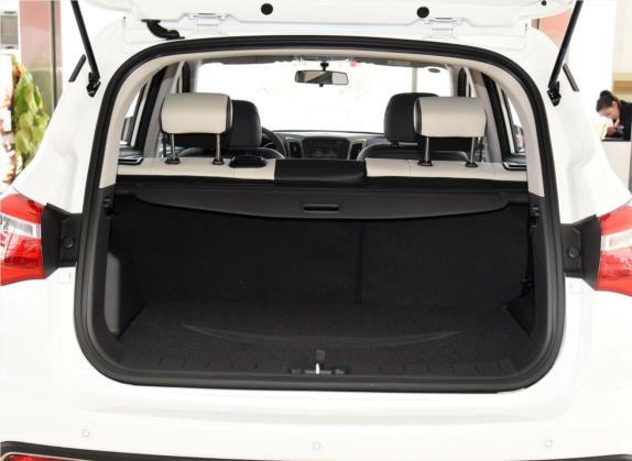 长安CS35 2017款 1.6L 手动豪华型 车厢座椅   后备厢