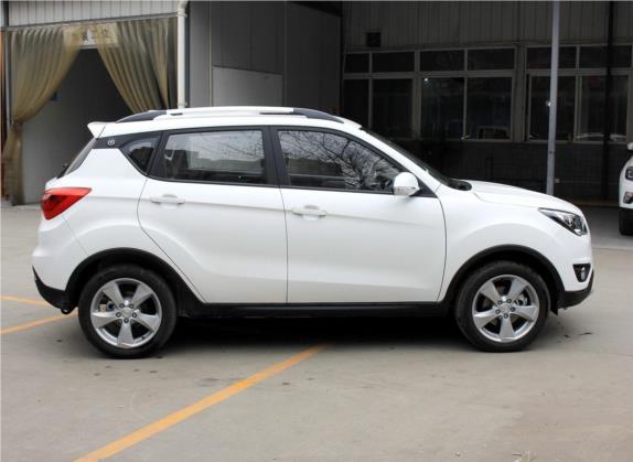 长安CS35 2017款 1.6L 手动尊贵型 外观   正侧