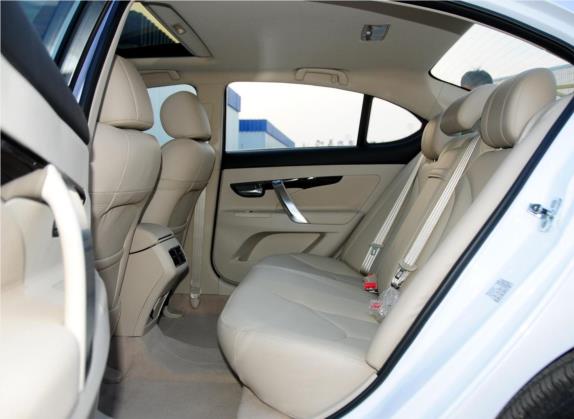 睿骋 2013款 2.0L 自动豪华型 国V 车厢座椅   后排空间